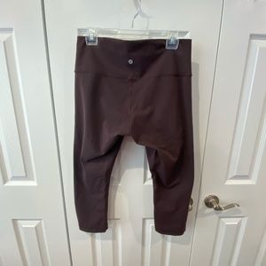 LuLu Lemon Capri work out pants sz 12 brown